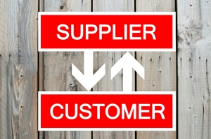 Supplier Customer Sign and Arrows The seller is responsible for making sure everyone involved is aware of the exact delivery instructions and how the merchandise is to be delivered.
